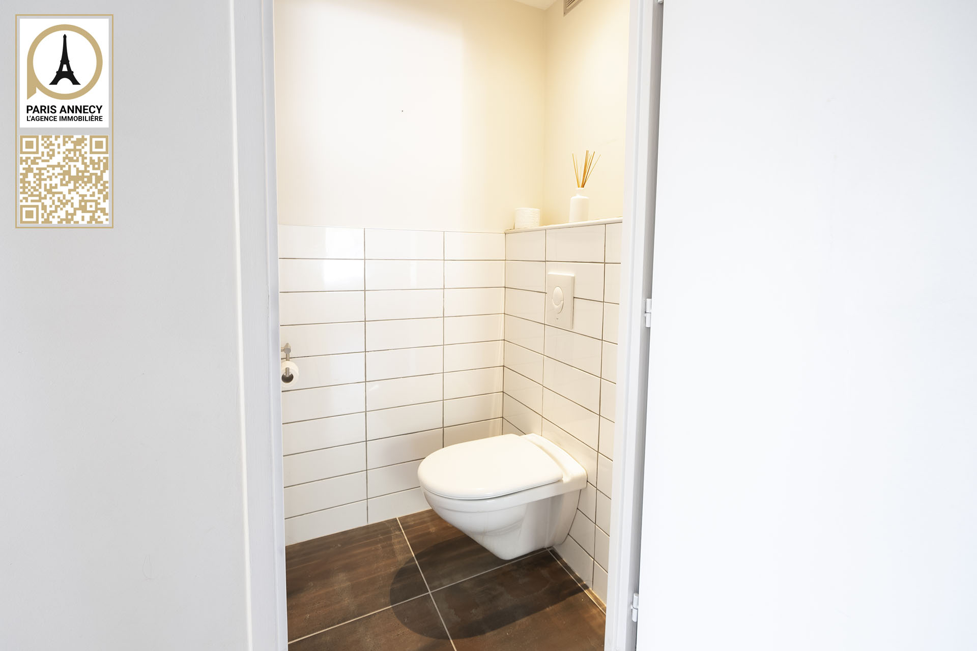 02203 TOILETTE
