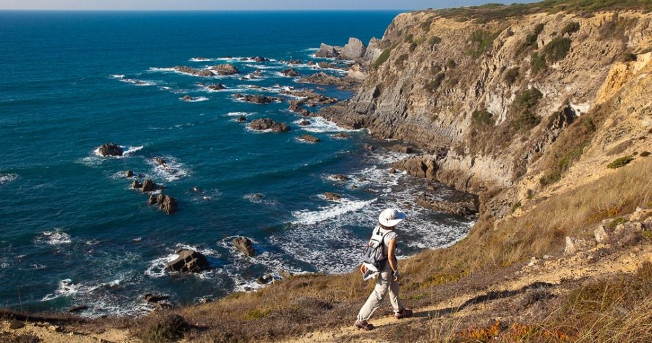 La côte de l'Alentejo entre Porto Covo et Aljezur sera dès le printemps 2012 relié par un sentier de randonnée pédestre : le chemin des pêcheurs.
